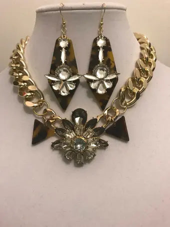 Gold statement bib necklace with matching earrings, gold chain necklace, chunky gold chain necklace, gold rhinestone earrings