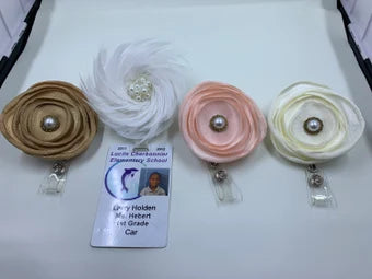 Beautiful Pearl Flower style Badge reels, ID badge holder, retractable badge holder, badge reel