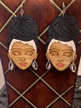 Head wrap lady with cowrie shell wood earrings, hand painted wood earrings, blonde hair wood earrings