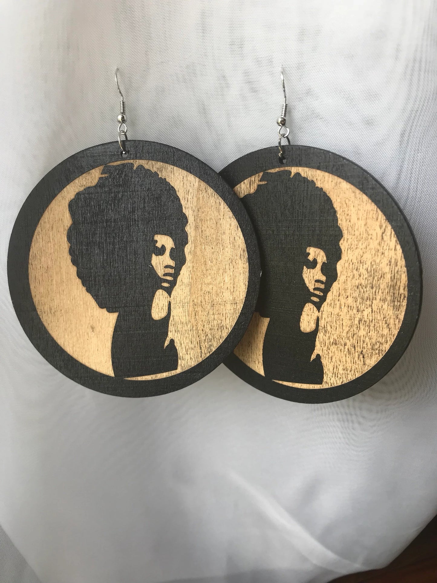 Afro Queen natural wood earrings, afro Queen earrings, wood earrings, african inspired earrings, queen earrings