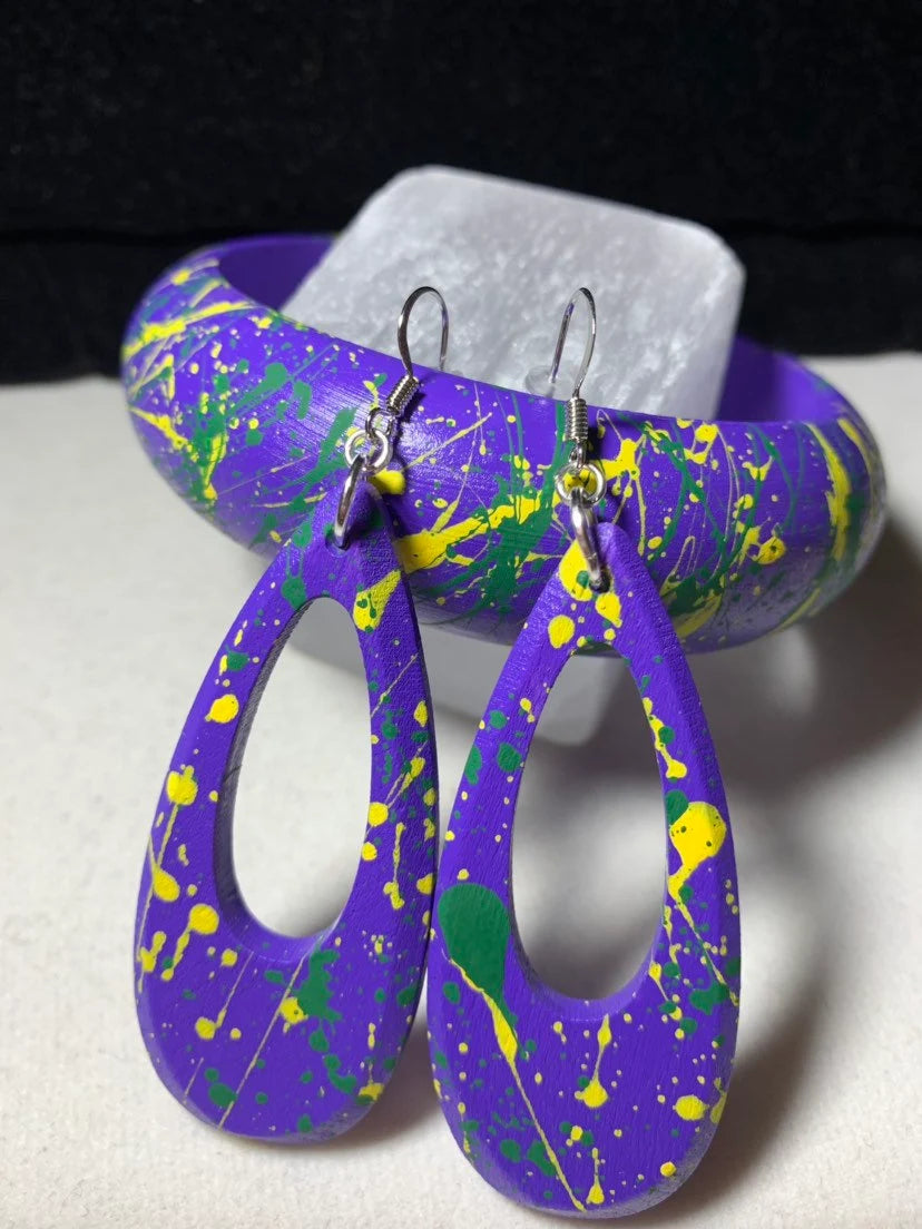 Mardi Gras splash paint set, wood jewelry set, Mardi Gras jewelry, Mardi Gras inspired earrings, Mardi Gras inspired bracelet